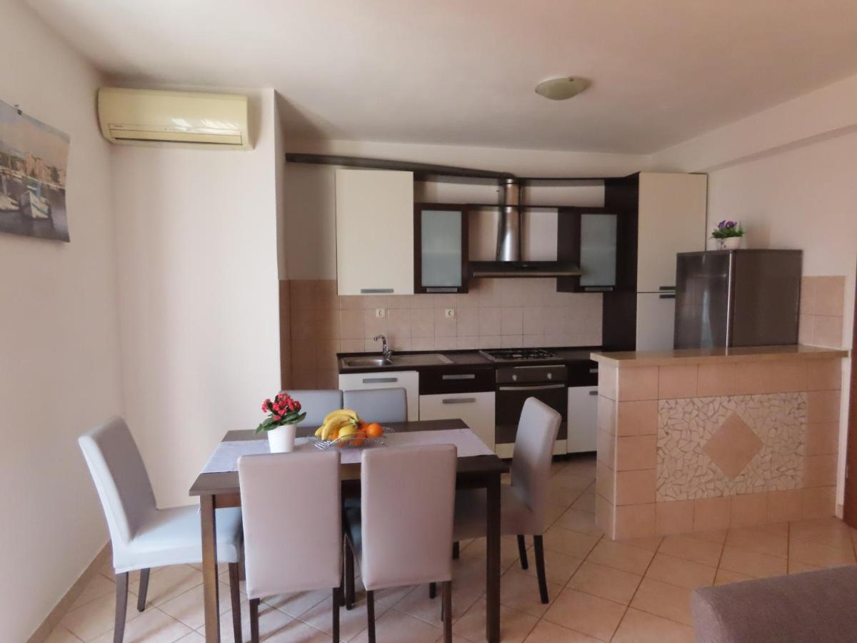 Ferienwohnung Apartman Rita Makarska Exterior foto